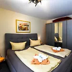 Seeschloss Binz Apartment 9 Nur 2 Minuten Zum Strand